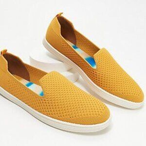 NEW‎ Vince Camuto Washable Knit Slip-On Shoes Cabreli Womens Sz 7M Satsum…